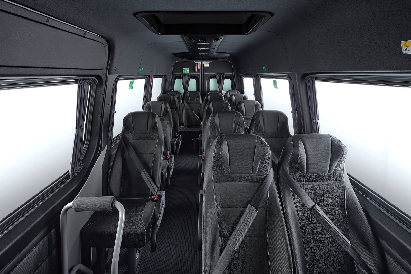 Mercedes-Benz Sprinter — Sefa Yamak commercial & fashion photographer